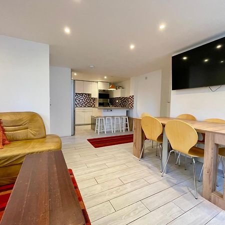 Vernon Place Town Centre, Vernon Cottage 3-Bed With Parking, 1A Vernon Court 2-Bed With Parking, 1B Studio No Parking, Off The High Street Next To Sandford Park Cheltenham Dış mekan fotoğraf
