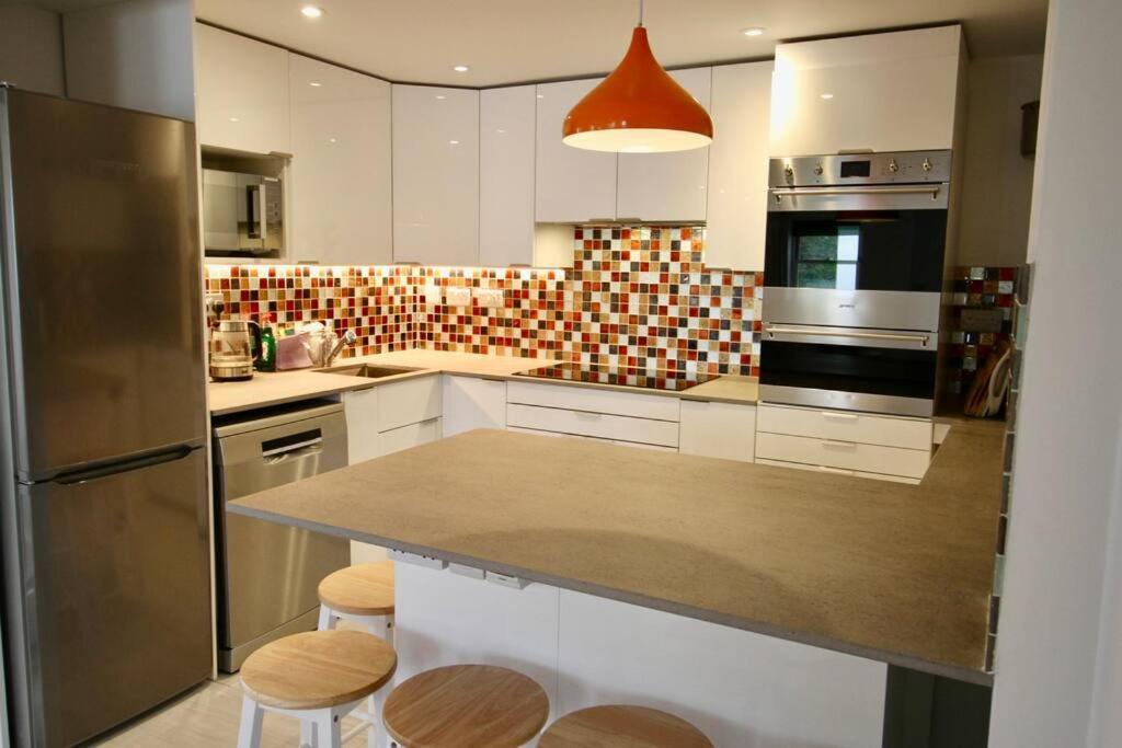 Vernon Place Town Centre, Vernon Cottage 3-Bed With Parking, 1A Vernon Court 2-Bed With Parking, 1B Studio No Parking, Off The High Street Next To Sandford Park Cheltenham Dış mekan fotoğraf