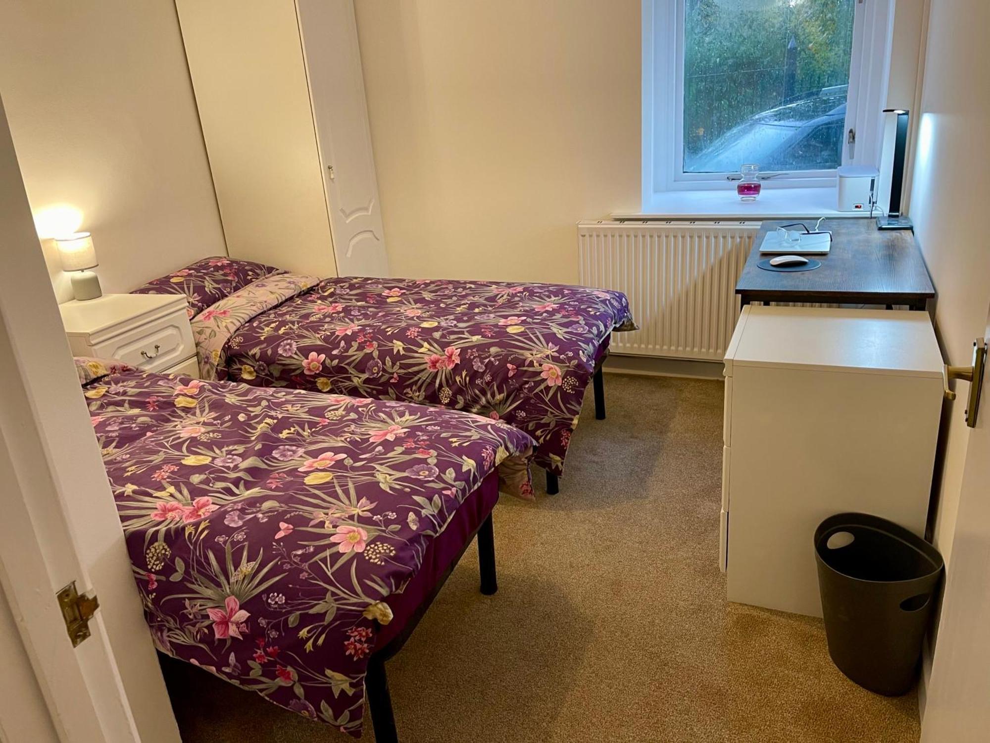 Vernon Place Town Centre, Vernon Cottage 3-Bed With Parking, 1A Vernon Court 2-Bed With Parking, 1B Studio No Parking, Off The High Street Next To Sandford Park Cheltenham Dış mekan fotoğraf