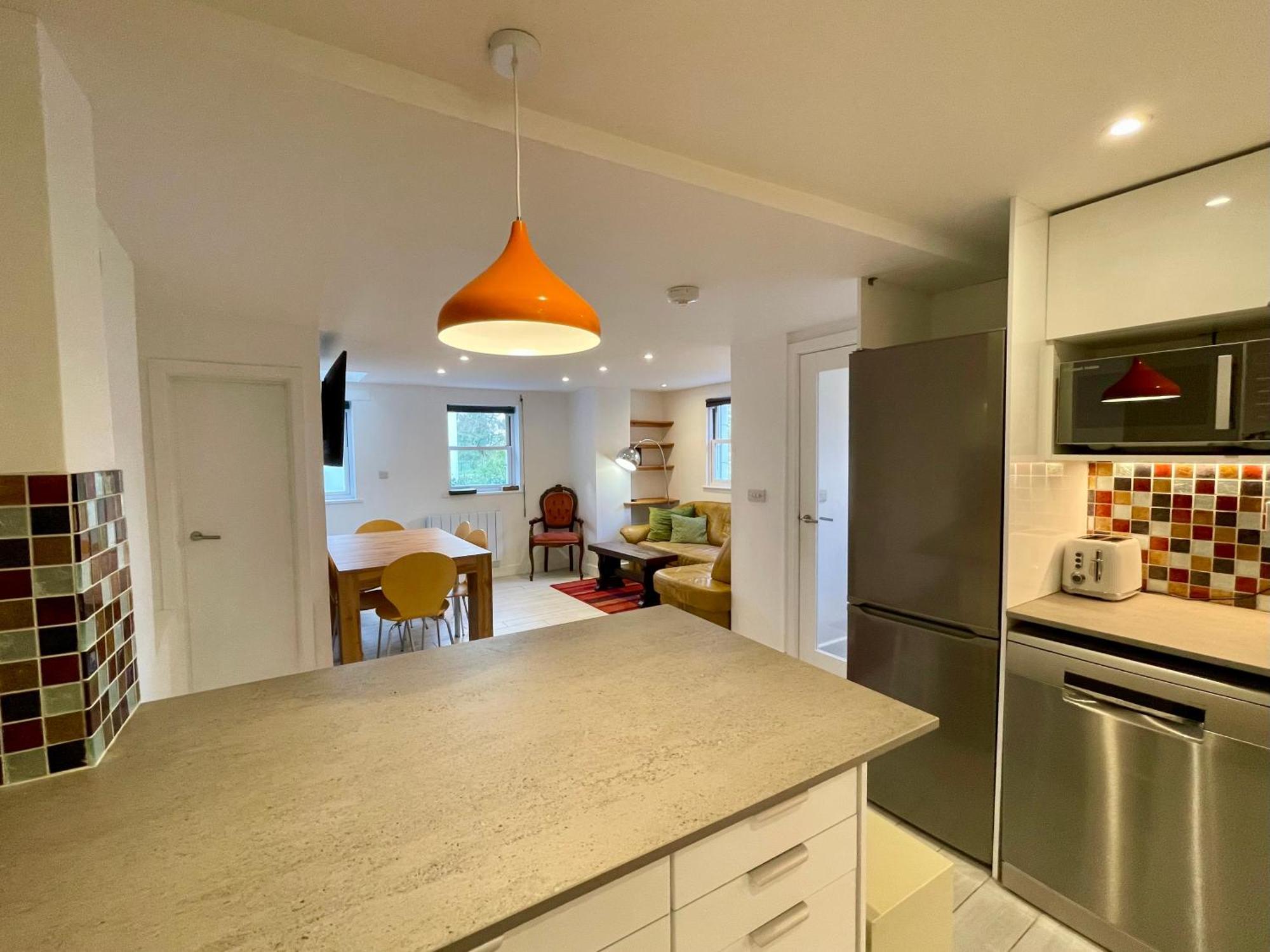 Vernon Place Town Centre, Vernon Cottage 3-Bed With Parking, 1A Vernon Court 2-Bed With Parking, 1B Studio No Parking, Off The High Street Next To Sandford Park Cheltenham Dış mekan fotoğraf